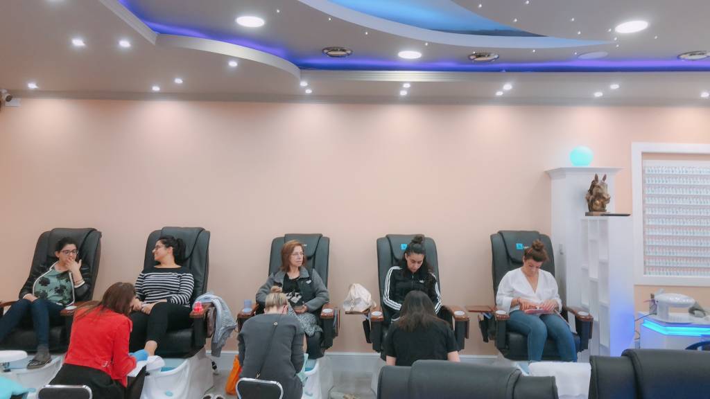 Gallery Natalie Nails And Spa Salon in Leicester High Street