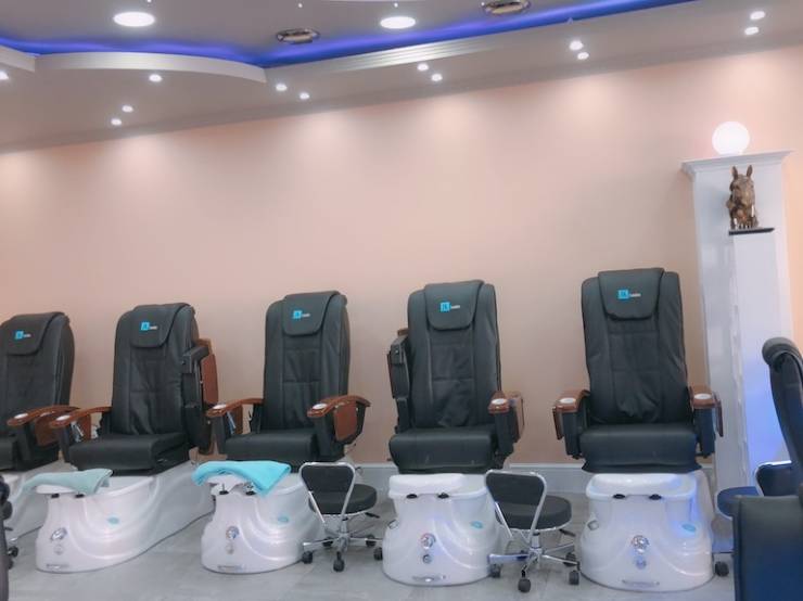 Nail Salon in Leicester High Street